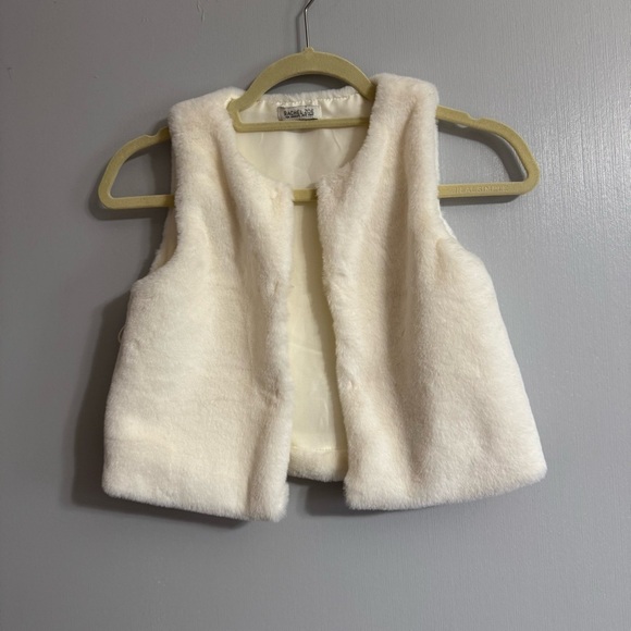 Rachel Zoe Cream Faux Fur Vest with Gold Belt Size 5 - Picture 1 of 7
